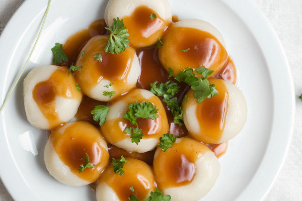 Przepis na kluski śląskie z sosem